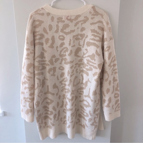 NWOT Pink Lily Leopard Print Cardigan - Picture 5 of 6